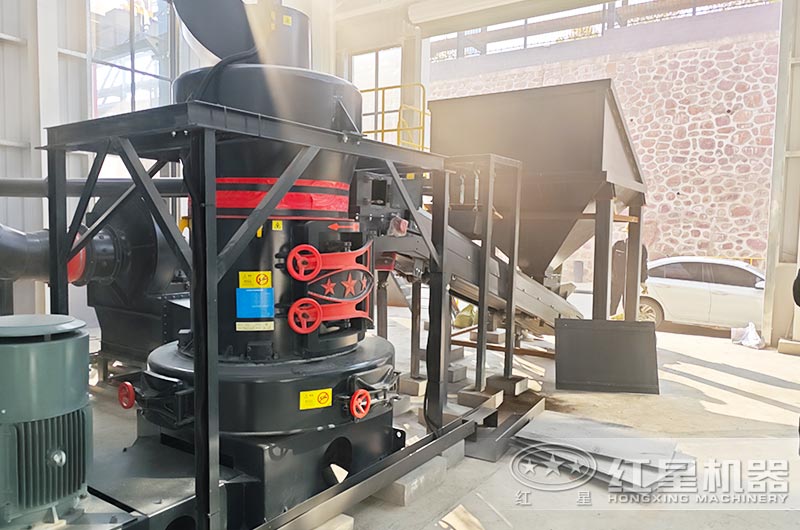 白云石粉加工現(xiàn)場圖片