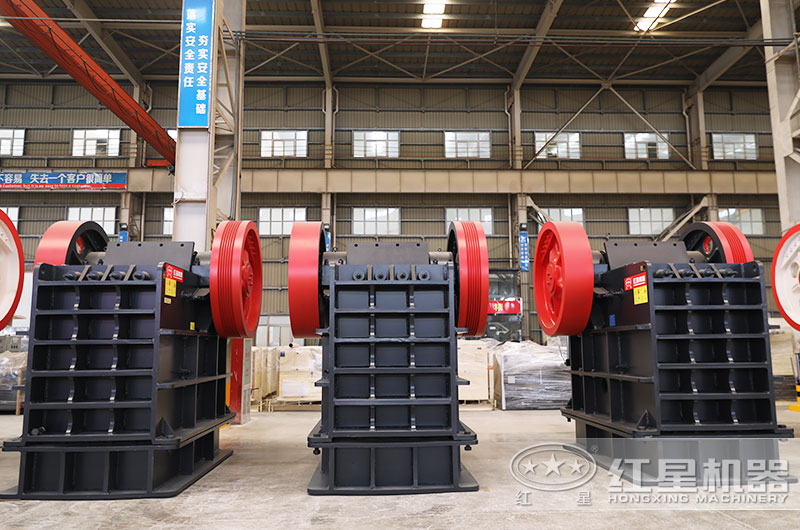 顎式破碎機(jī)圖片 顎式破碎機(jī)圖片