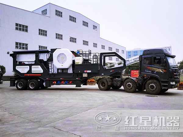 300t/h車(chē)載移動(dòng)破碎機(jī)_破石機(jī)