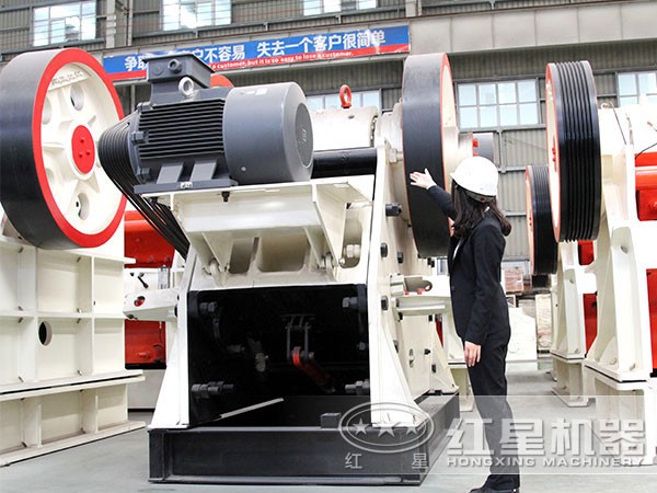 顎式破碎機結(jié)構(gòu)細(xì)節(jié)展示