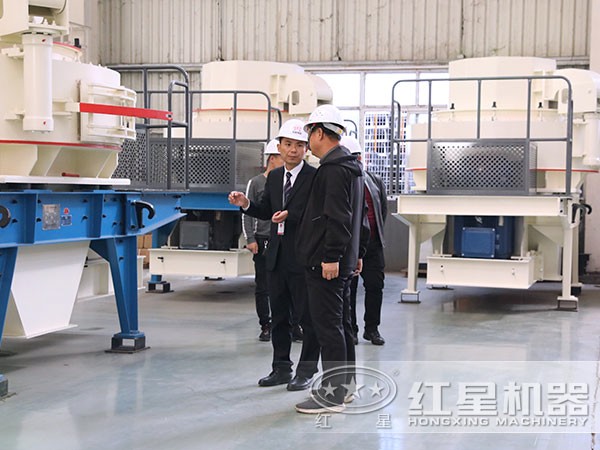 鵝卵石打沙機，用戶參觀現(xiàn)場