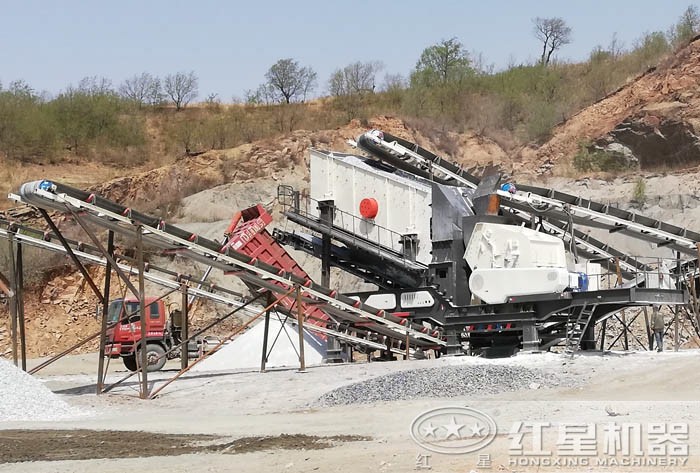 移動石料粉碎機(jī)