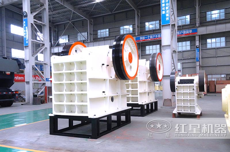 鄂式破碎機，粗碎力度強