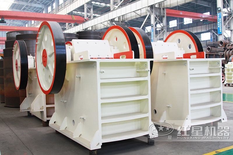 每小時(shí)500噸大型破碎機(jī)多少錢一臺(tái)？