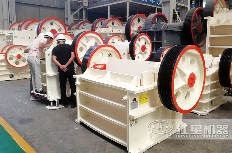 1060破碎機(jī)價(jià)格多少，不如到廠家看一看