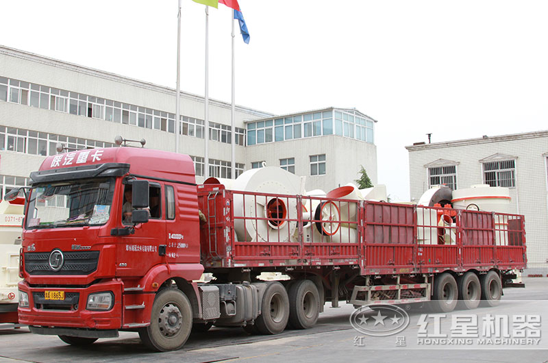 煤矸石磨粉機設(shè)備發(fā)貨中