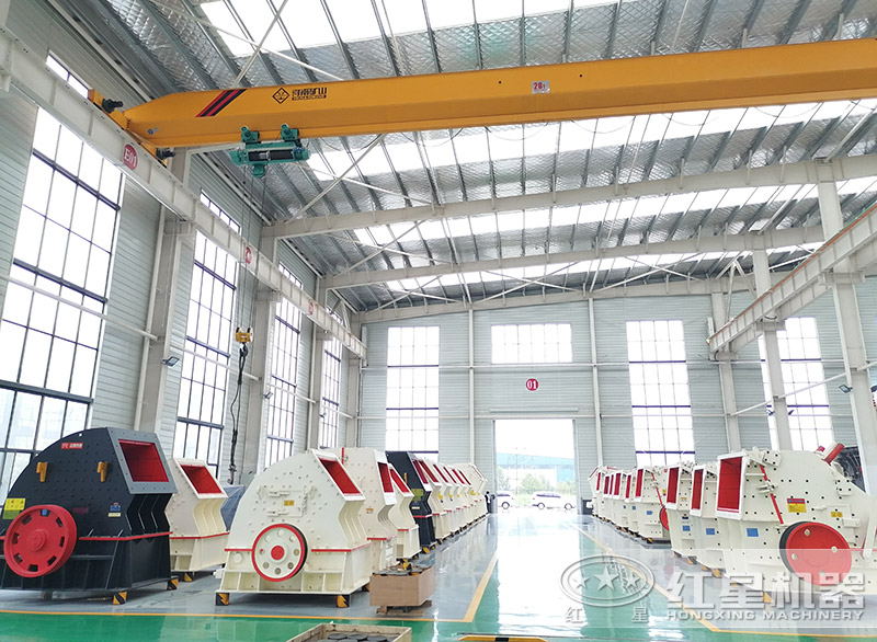 紅星機(jī)器混凝土破碎廠(chǎng)家車(chē)間
