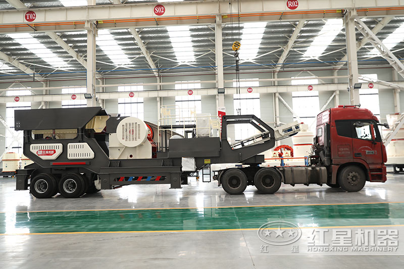紅星機(jī)器移動石頭破碎機(jī)車間展示